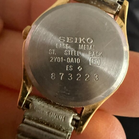 Vintage ladies\' Seiko Quartz model with a gold-tone case,